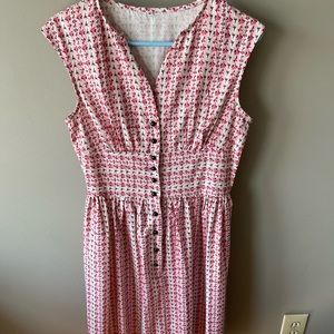Pink polyester dress with buttons